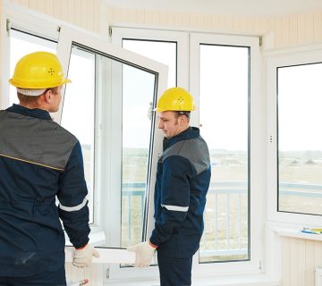 مراحل ساخت ویلا نصب درب ها و پنجره ها و دیگر نصبیجات تاسیساتی